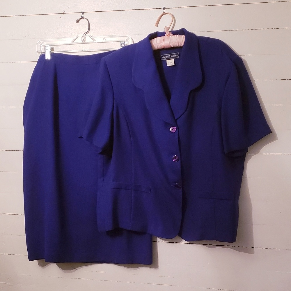 NWOT 2-Pc. Suit    0014